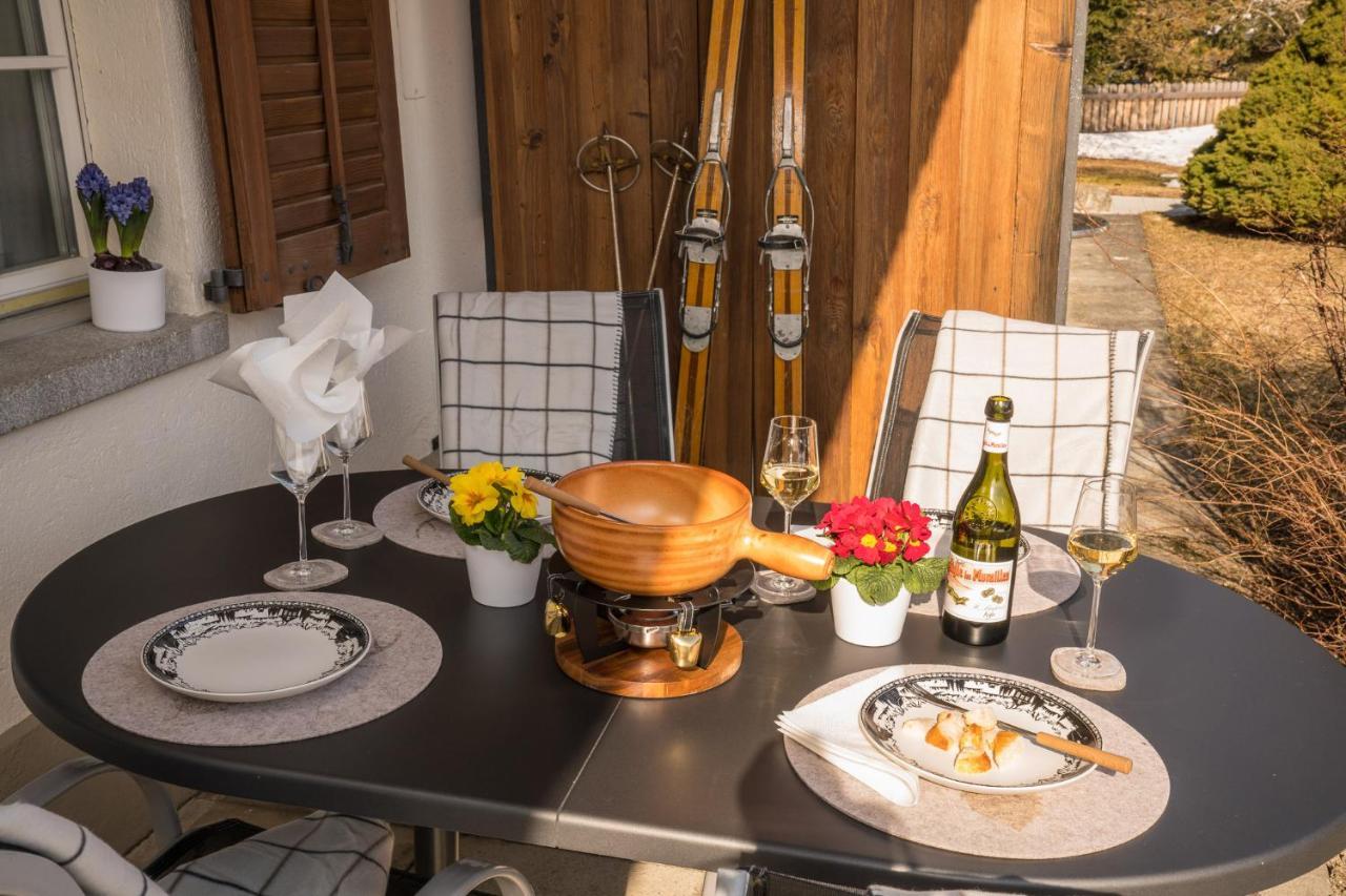Chalet Spitzhorn - Your Peak Getaway - Private Terrasse & Gratis Parkplatz Gsteig Exterior photo