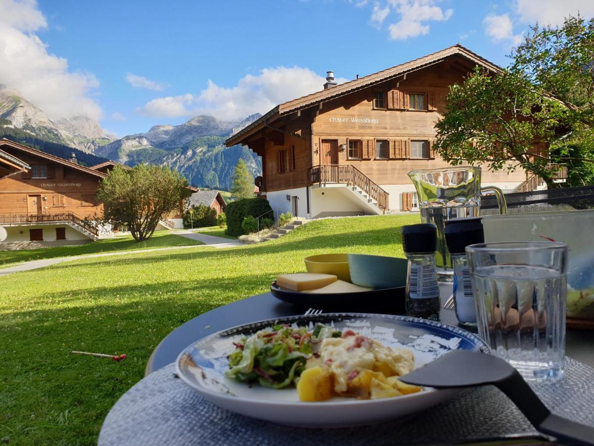 Chalet Spitzhorn - Your Peak Getaway - Private Terrasse & Gratis Parkplatz Gsteig Exterior photo